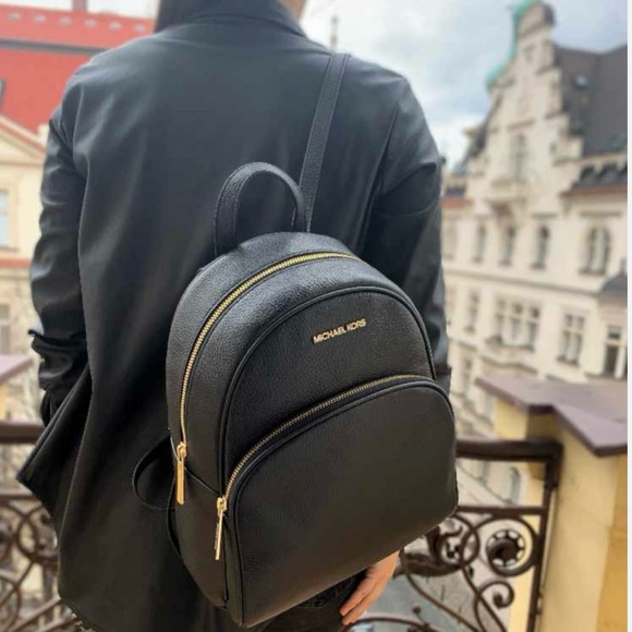 Michael Kors Large Abbey Pebbled Leather Backpack Black with gold hardware - Picture 2 of 14